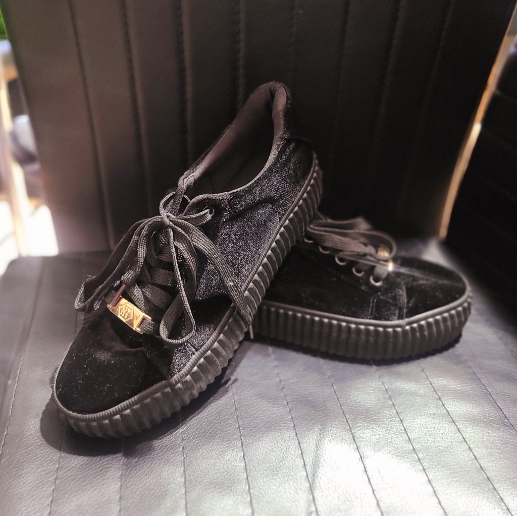 Idol Velvet Shoes